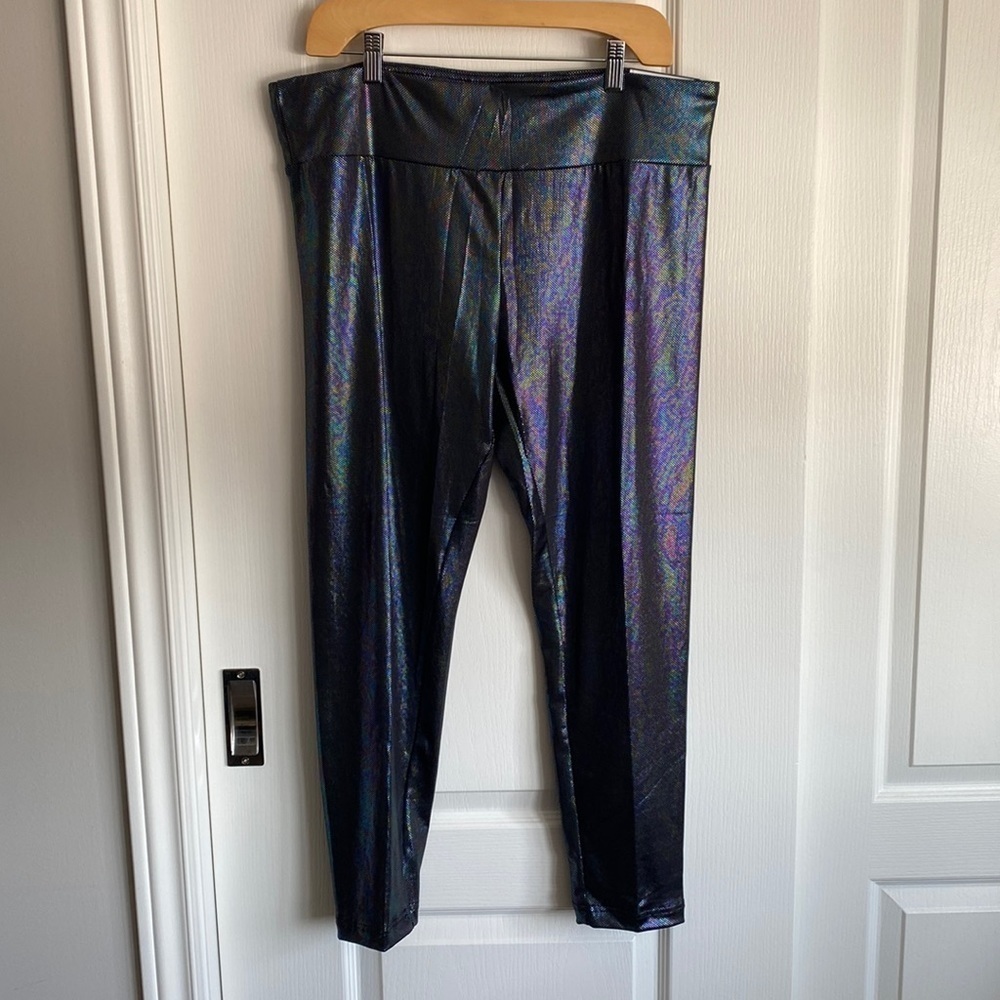 No Boundaries - Oil Slick, Ankle Length High-Rise Legging​​​​​​​​​​